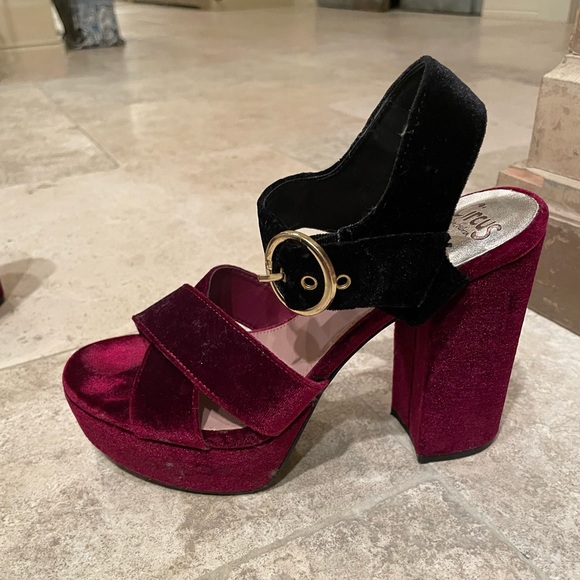 Sam Edelman Shoes - Sam Edelman velvet platform heel